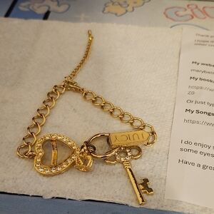 Gold Heart and Key Charm Bracelet